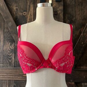 Vintage Victorias Secret very sexy push up PIGEONNANT Red lace bra 36C